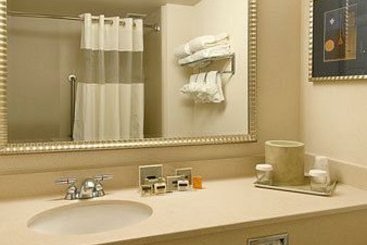 Hotel Wingate by Wyndham Bridgeport WV  | Bridgeport | West Virginia | United States 7