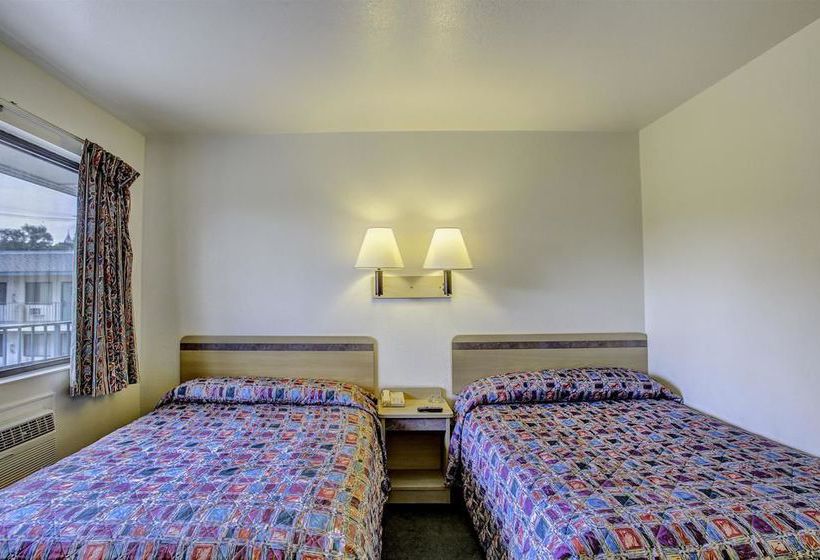 Motel 6 Nashville - Goodlettsville 699  | Goodlettsville | Tennessee | United States 9