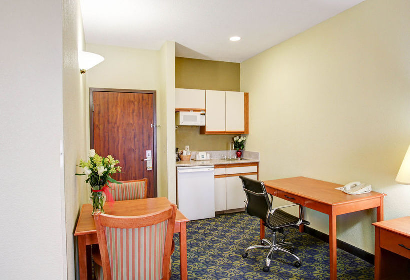 Hotel Quality Inn & Suites Waco  | Waco | Texas | United States 17