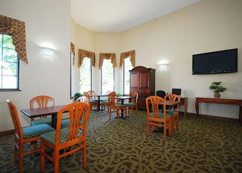 Hotel Quality Inn & Suites  | Winchester | Kentucky | United States 17