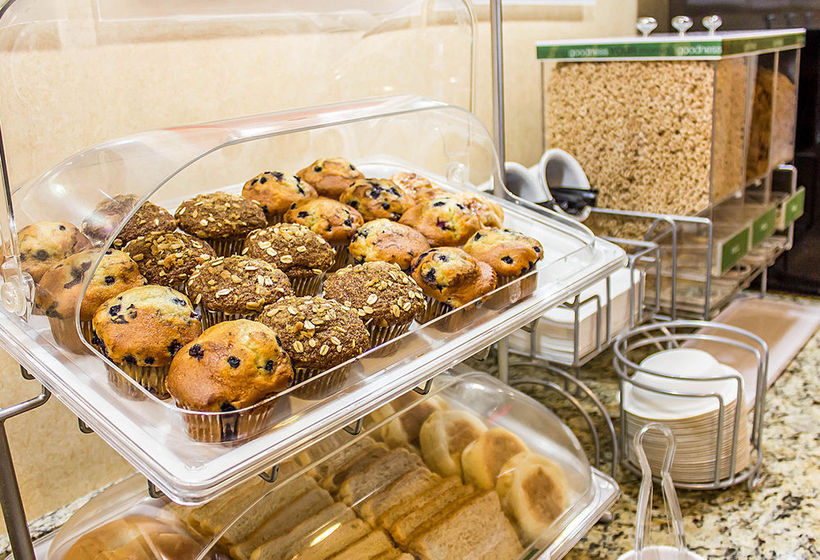 Hotel Comfort Suites Southington  | Southington | Connecticut | United States 12