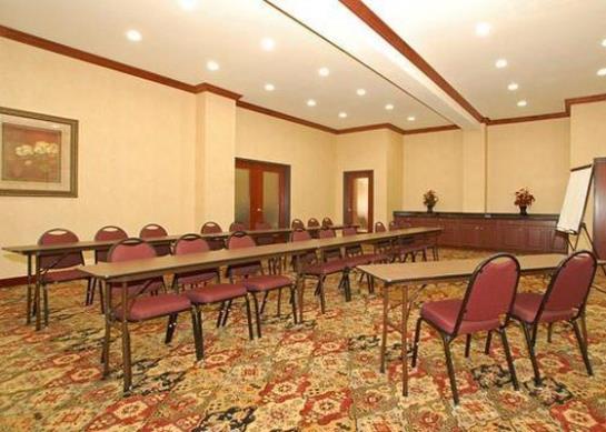 Hotel Comfort Suites Yukon  | Yukon | Oklahoma | Estados Unidos 11