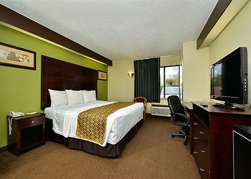 Hotel Econo Lodge Inn & Suites Richardson  | Richardson | Texas | United States 19