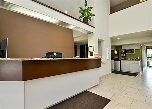 Hotel Econo Lodge Inn & Suites Richardson  | Richardson | Texas | United States 6