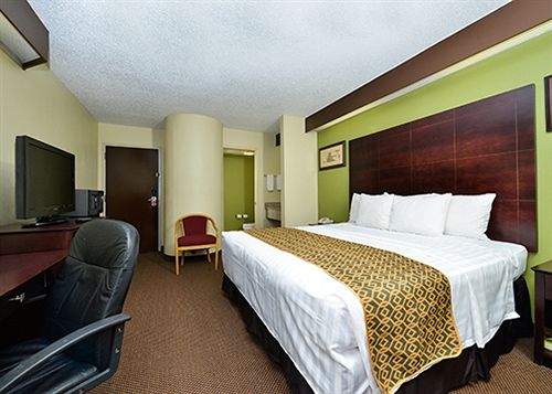 Hotel Econo Lodge Inn & Suites Richardson  | Richardson | Texas | United States 7