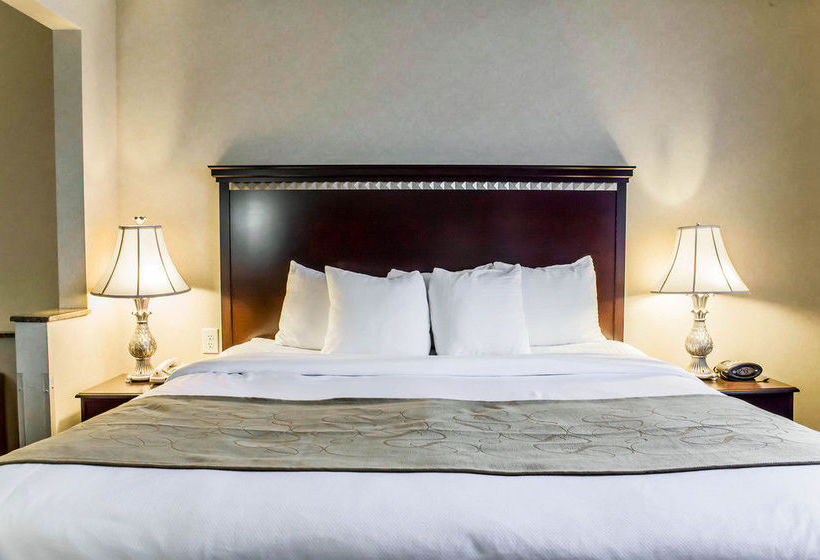 Hotel Comfort Suites Four Seasons  | Greensboro | North Carolina | United States 1