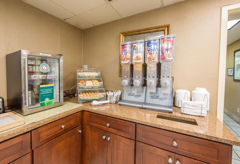 Hotel Quality Inn Merchants Drive  | Knoxville | Tennessee | United States 1