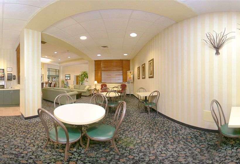 Hotel Quality Suites Lake Wright  | Norfolk | Virginia | United States 3