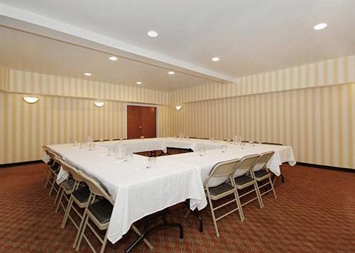 Hotel Quality Inn & Suites