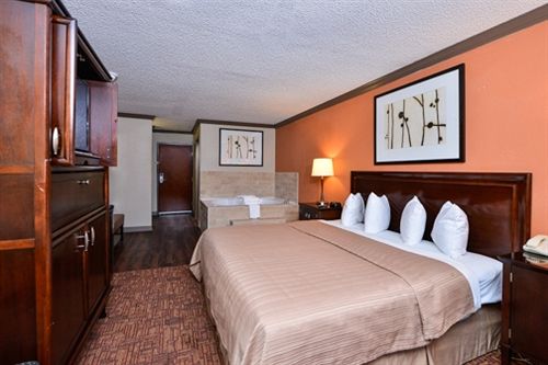 Hotel Quality Inn & Suites Beaumont  | Beaumont | Texas | United States 9