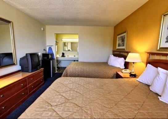 Hotel Econo Lodge Petersburg  | Petersburg | Virginia | United States 13