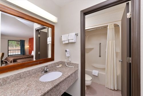 Hotel Quality Inn Commerce  | Commerce | Georgia | United States 8