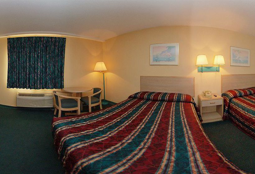 Hotel Econo Lodge Forsyth  | Forsyth | Georgia | United States 5