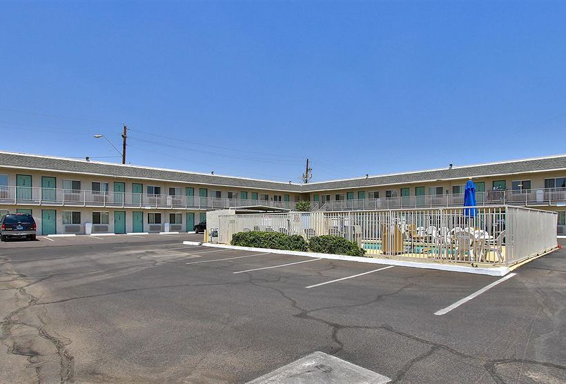 Motel 6 Phoenix Airport 24th Street  | Phoenix | Arizona | United States 3