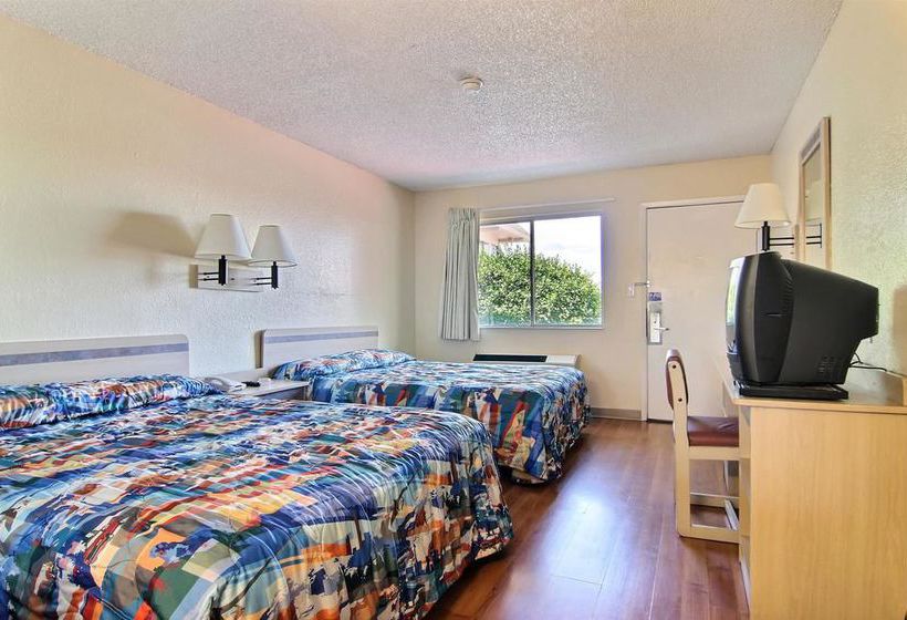 Motel 6 Albuquerque South Airport  | Albuquerque | New Mexico | United States 10