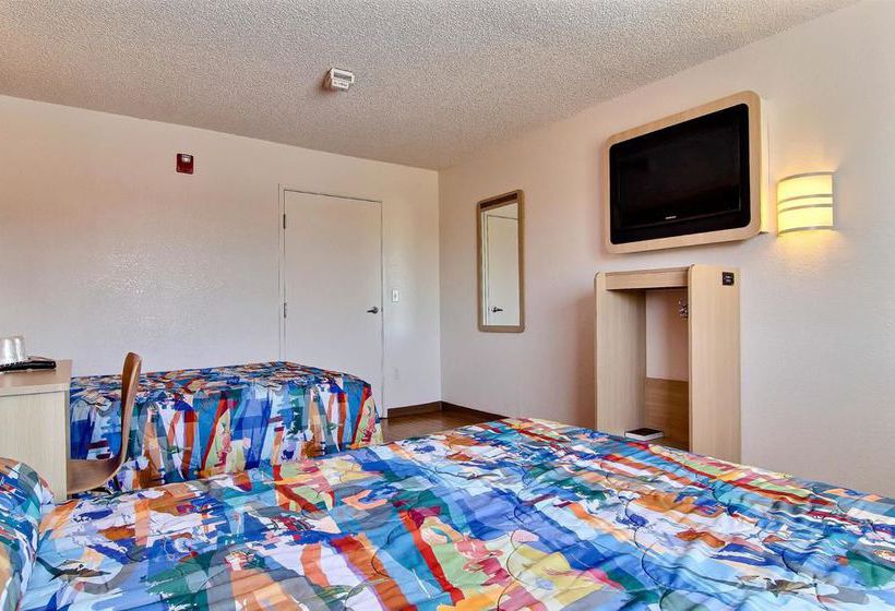 Motel 6 Albuquerque South Airport  | Albuquerque | New Mexico | United States 8