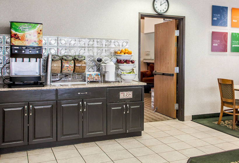 Hotel Comfort Suites Peoria  | Peoria | Illinois | United States 2