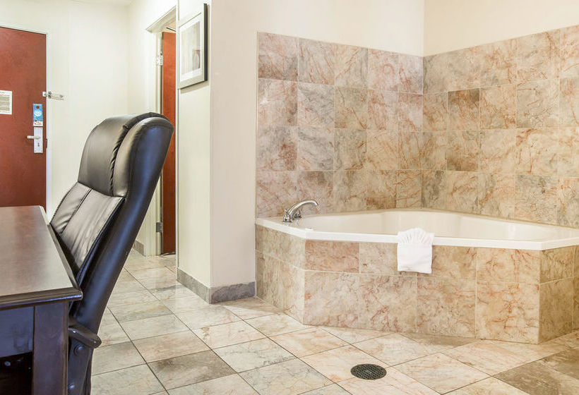 Hotel Comfort Suites Atlanta Airport  | Atlanta | Georgia | United States 9