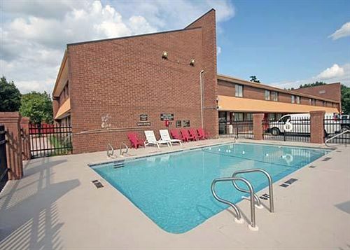 Hotel Quality Inn & Suites Coliseum   | Greensboro | North Carolina | United States 1