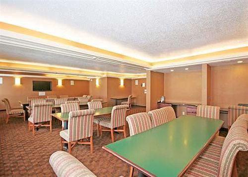 Hotel Quality Inn & Suites Coliseum   | Greensboro | North Carolina | United States 2