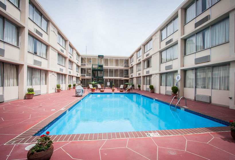 Hotel Econo Lodge Downtown Memphis  | Memphis | Tennessee | United States 17