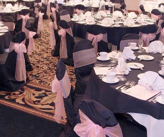 Hotel Embassy Suites Cleveland Rockside  | Independence | Ohio | United States 10