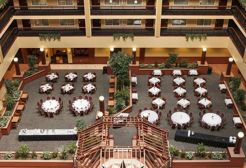 Hotel Embassy Suites Cleveland Rockside  | Independence | Ohio | United States 4