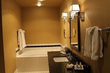 The Clarke Hotel  | Waukesha | Wisconsin | United States 13