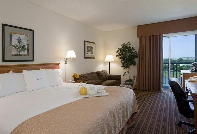 DoubleTree Club by Hilton Hotel Dallas-Farmers Branch