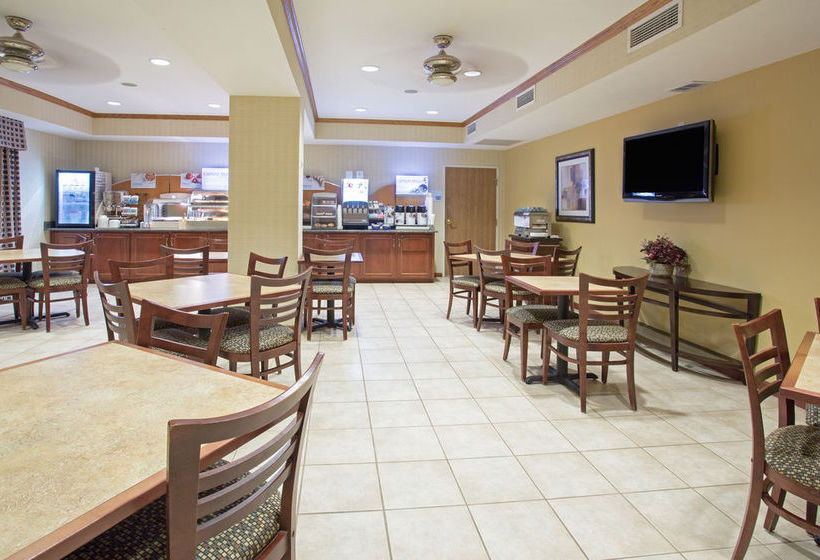 Hotel Holiday Inn Express Abilene  | Abilene | Kansas | United States 13