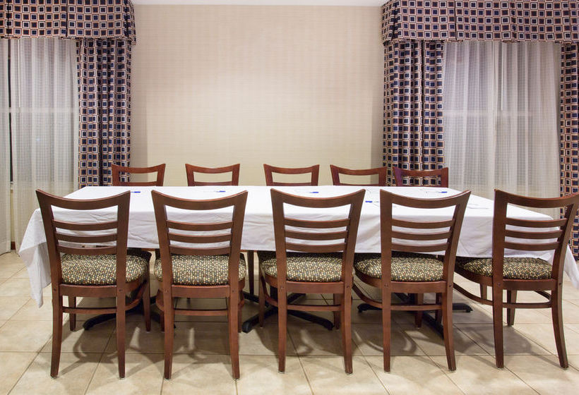 Hotel Holiday Inn Express Abilene  | Abilene | Kansas | United States 19