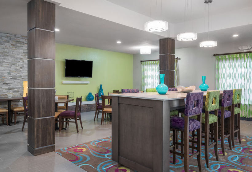 Hotel Holiday Inn Express Ames  | Ames | Iowa | United States 7