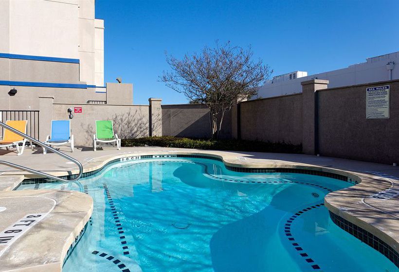 Hotel Holiday Inn Express Austin Airport  | Austin | Texas | United States 13