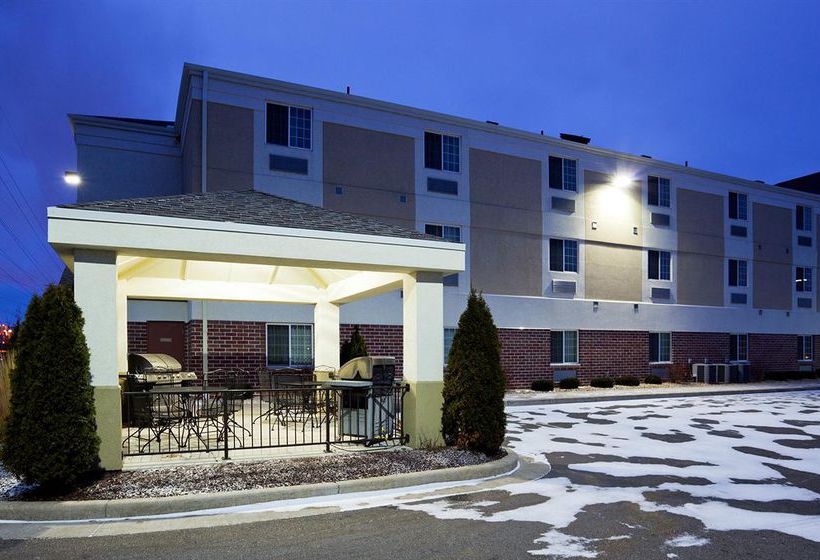 Hotel Candlewood Suites Wausau Rib Mountain  | Rothschild | Wisconsin | United States 3