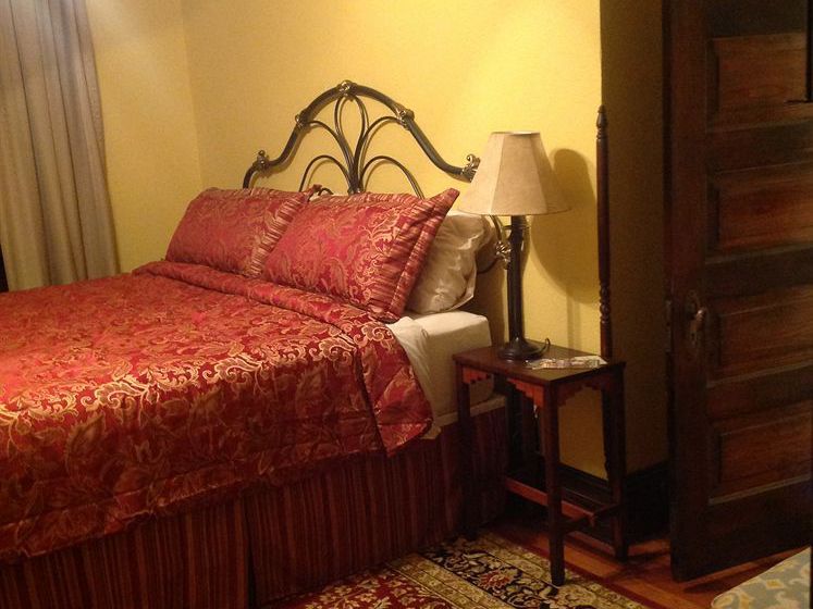 Hotel The Iron Horse Inn Bandb & Cottages  | Granbury | Texas | United States 4