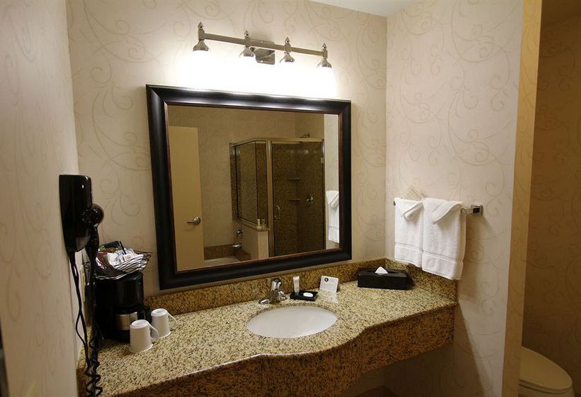 Grand Hotel At Bridgeport