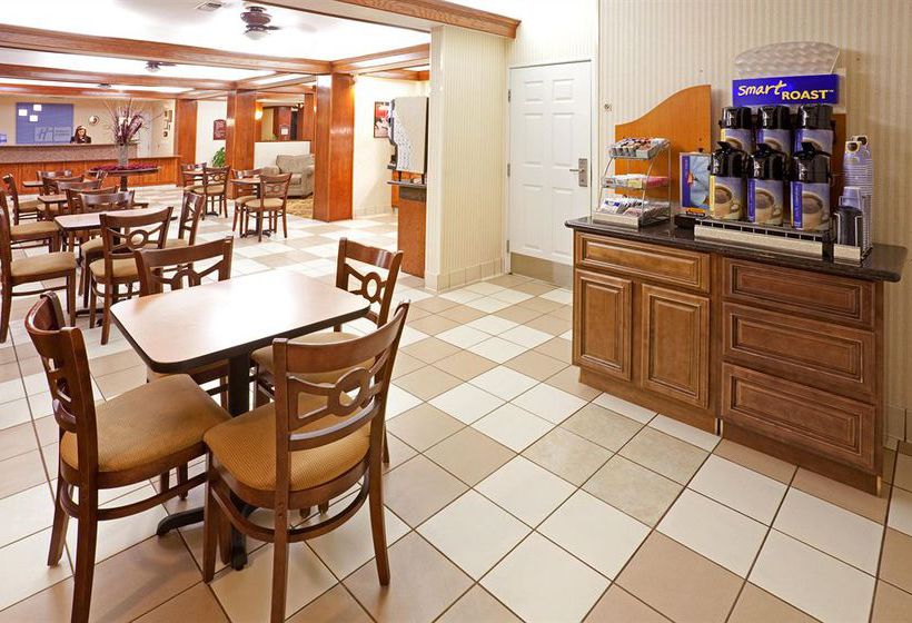 Hotel Holiday Inn Express Brownwood  | Brownwood | Texas | United States 13
