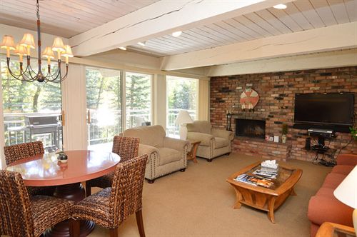 Hotel Chateau Chaumont Standard Condos  | Aspen | Colorado | United States 12