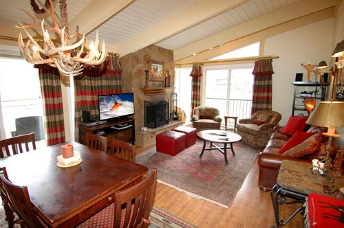 Hotel Chateau Chaumont Standard Condos  | Aspen | Colorado | United States 5