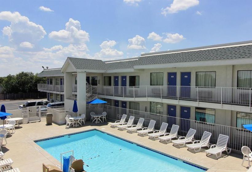 Motel 6 Austin Central - North   | Austin | Texas | United States 18
