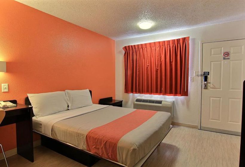 Motel 6 Austin Central - North   | Austin | Texas | United States 6