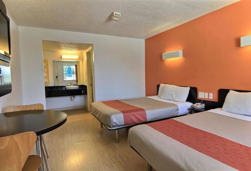 Motel 6 Austin Central - North   | Austin | Texas | United States 7