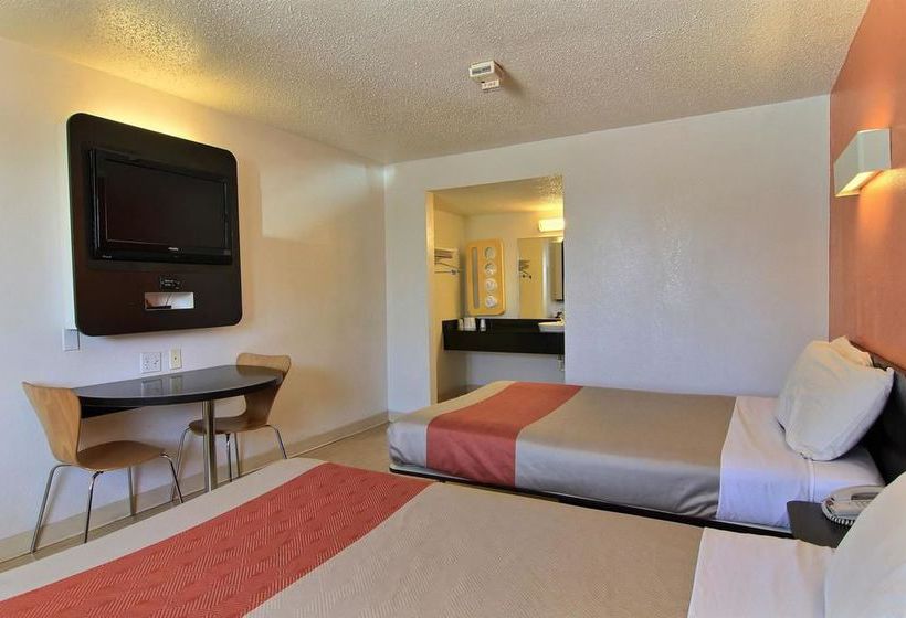 Motel 6 Austin Central - North   | Austin | Texas | United States 8