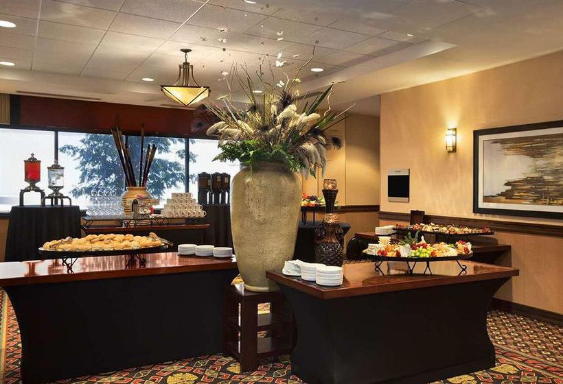 Hotel Embassy Suites Anchorage  | Anchorage | Alaska | United States 13