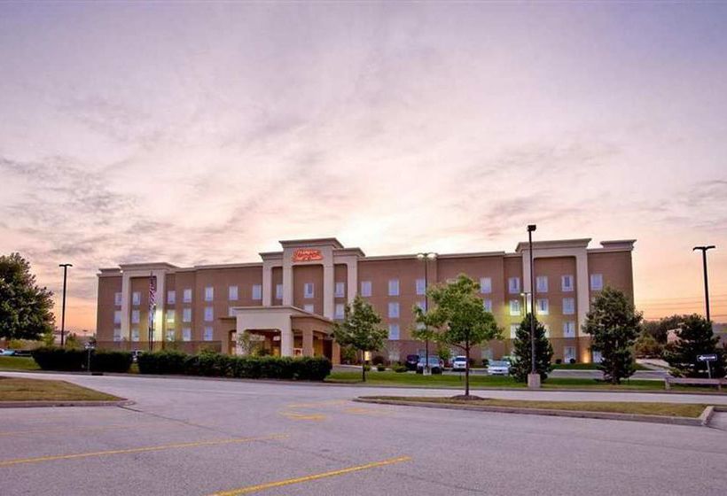 Hampton Inn & Suites Cedar Rapids - North