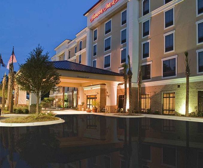 Hampton Inn & Suites North Charleston-University Blvd
