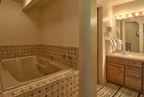 Hotel Lichenhearth Condominiums  | Snowmass Village | Colorado | United States 18