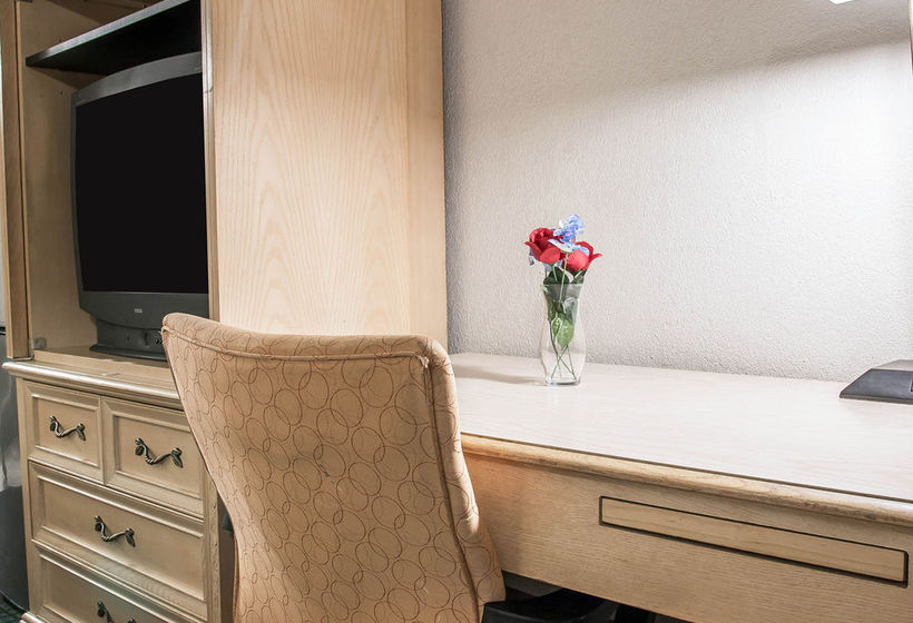 Hotel Rodeway Inn Metro Airport  | Romulus | Michigan | United States 20