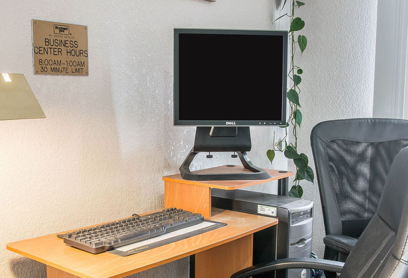 Hotel Rodeway Inn Metro Airport  | Romulus | Michigan | United States 4