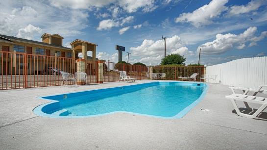 Hotel Baymont Inn & Suites Terrell  | Terrell | Texas | United States 14
